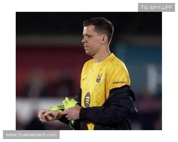 莱万：什琴斯尼会很快适应巴萨；我最佩服C罗的斗志